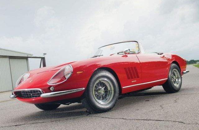 Un Ferrari NART Spyder din 1967, vandut pentru suma record de 27,5 mil. dolari