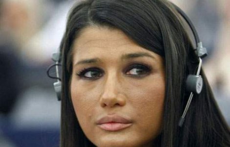 Elena Basescu: Ministrul Educatiei, rupt de realitate