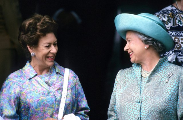 Țigări, whisky și ghinion în dragoste. Prințesa Margaret, sora reginei Elisabeta a II-a, o viață plină de vicii