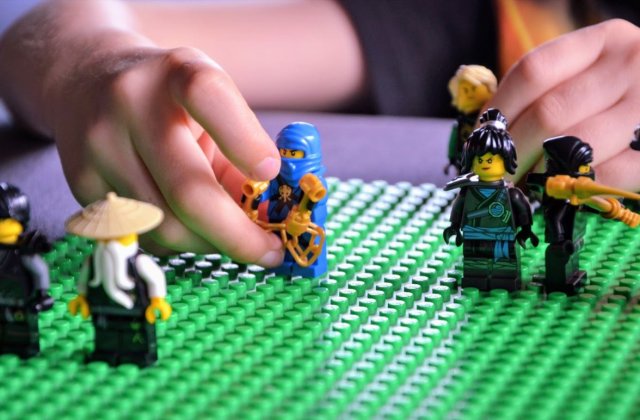 Șase beneficii importante ale jocurilor de construcție