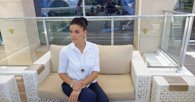 O româncă face carieră în Turcia. Povestea ei