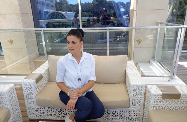 O româncă face carieră într-unul dintre cele mai mari lanțuri hoteliere din Turcia