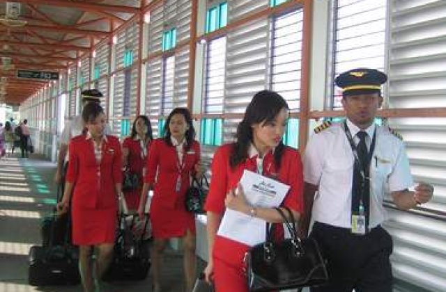 Prima scoala privata de stewardese din Romania se va deschide in Capitala