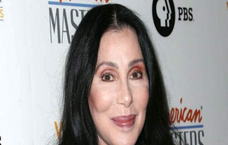 Cher revine in topurile muzicale dupa o pauza de 12 ani