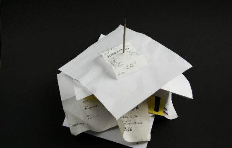 Instiintare de plata a impozitelor emisa unui barbat mort de 23 de ani