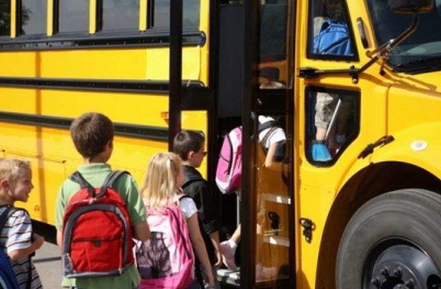 Noile reguli pentru decontarea transportului elevilor