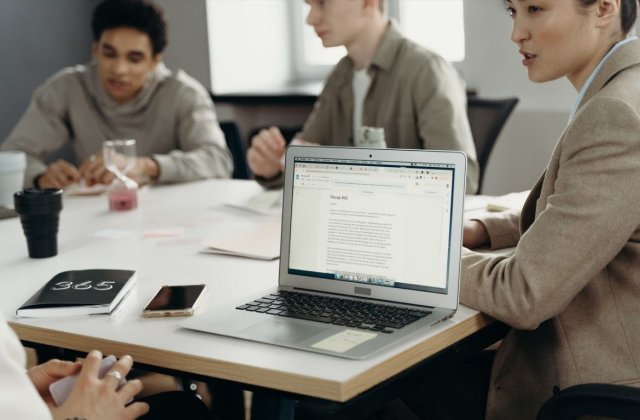 Cum să alegi cea mai bună opțiune de stocare a datelor pentru businessul tău