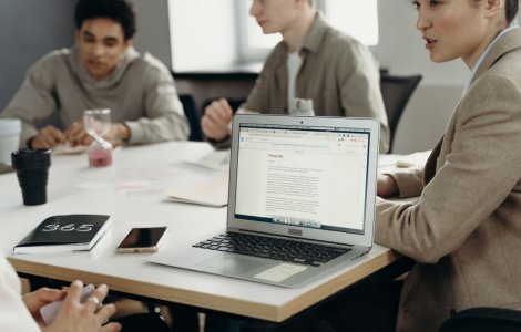 Cum să alegi cea mai bună opțiune de stocare a datelor pentru businessul tău