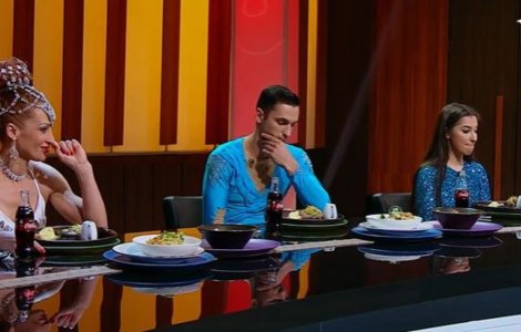 Chefi la Cuțite, 24 mai 2021, ediție cu o secvență in memoriam acrobatului care a sfârșit în arena Circului Metropolitan, după ce a căzut în gol de pe „Roata Morții”