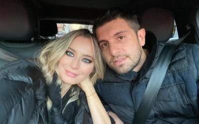 Laura Cosoi aniversează nouă...