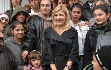 Cui vinde Udrea casele ANL?