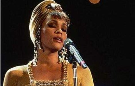 Zvon soc in lumea muzicii: Whitney Houston mai are de trait 5 ani!