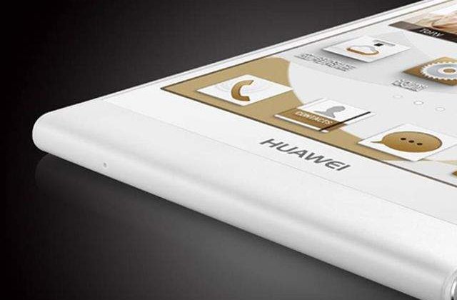 Cel mai subtire smartphone din lume, disponibil in Romania