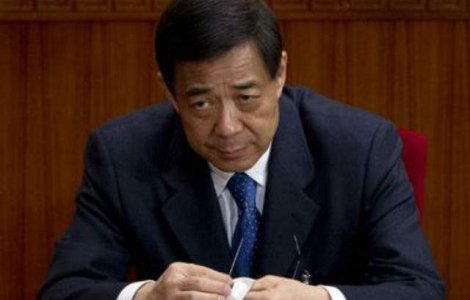 Bo Xilai poarta aceeasi pereche de indispensabili de 50 de ani