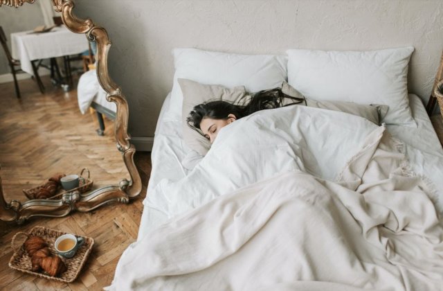 Înlocuirea saltelei: cum îți dai seama că este nevoie de una nouă și ce faci cu cea veche