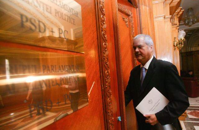 Adrian Nastase mai vrea un mandat la sefia CN PSD