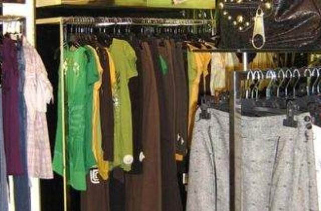 Atentie la magazinele de haine second-hand