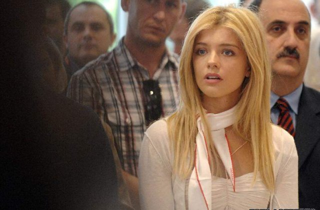 Alexandra Dinu face publica noua relatie