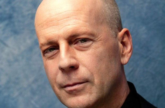 Bruce Willis si-a pierdut partial auzul