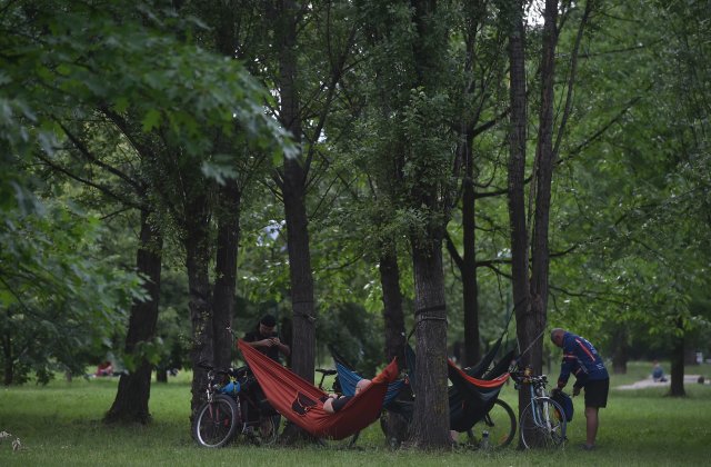 Măsuri de relaxare de la 1 iunie: spectacole în aer liber și în interior, reguli pentru nunți, cluburi, săli de fitness