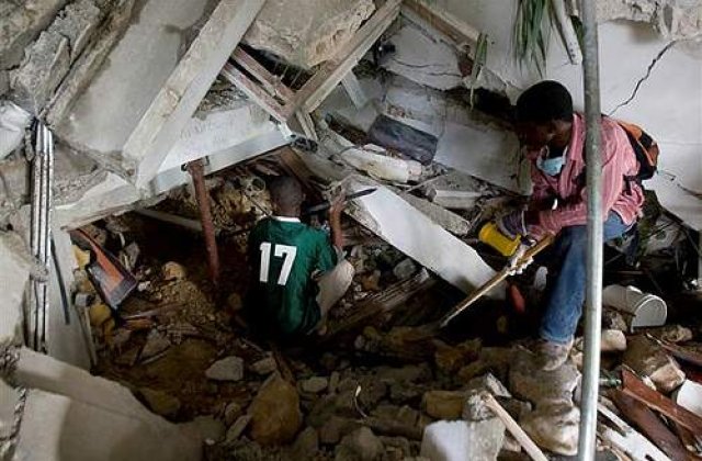 Cutremurator: Bilantul seismului din Haiti sare de 225.000 de morti