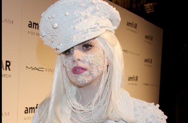 Lady Gaga vorbeste despre penisul ei