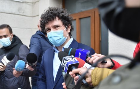 Nicușor Dan spune că pistele de biciclete construite de Firea sunt „inutile”