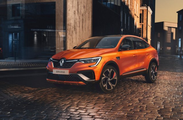 Mașinile din "Aventour la feminin" by Textar: Renault Arkana, un SUV coupe cu rol de pionier în segmentul său
