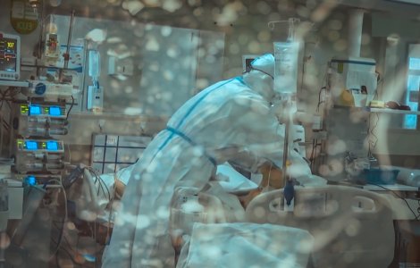 Bilanț COVID-19 România: cazuri noi, decese și persoane internate la ATI