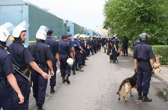 Peste 600 de jandarmi romani la meciul Urziceni-Liverpool
