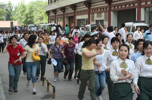 Cutremur in China, soldat cu pagube importante