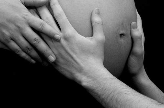 Gravida rapita si operata fara anestezie