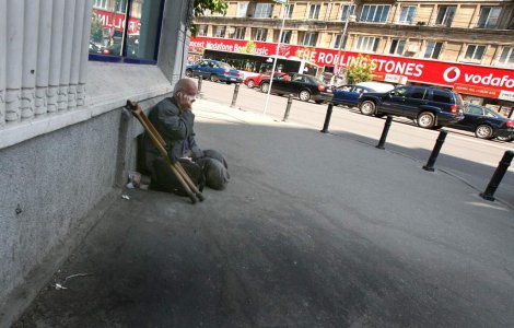 Contrast de Romania: 101 masini Ferrari, 1,7 milioane de Dacii