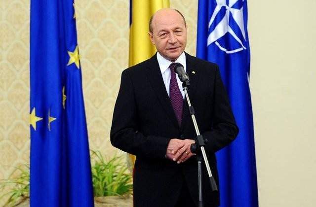 Basescu le ureaza "La multi ani! " romanilor, de Ziua Limbii Romane