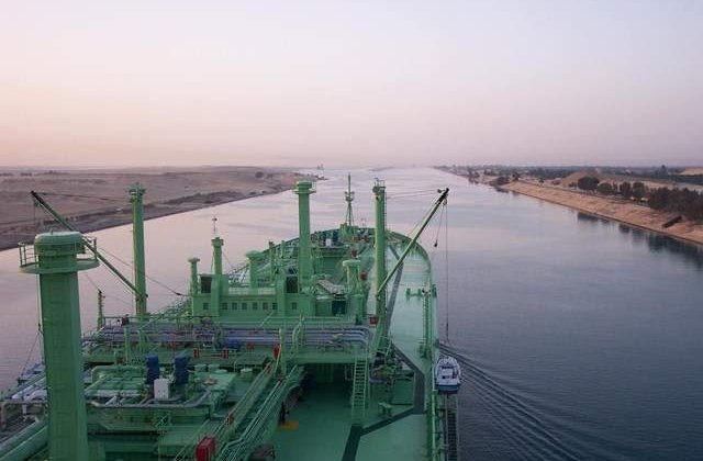 Egiptul sustine ca a dejucat un atac "terorist" pe Canalul Suez