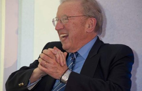 Jurnalistul si scriitorul britanic David Frost a murit la varsta de 74 de ani