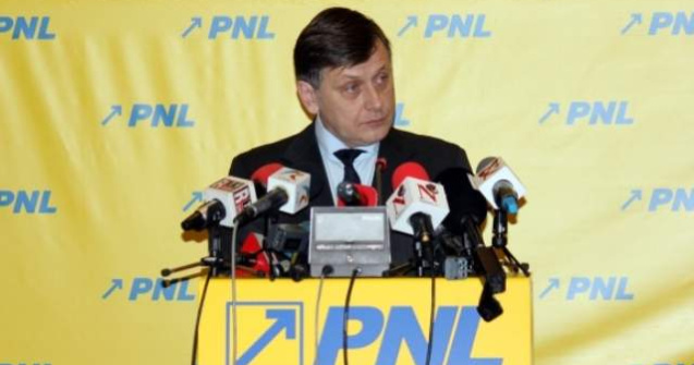 Crin Antonescu vrea sa modifice Regulamentul Senatului