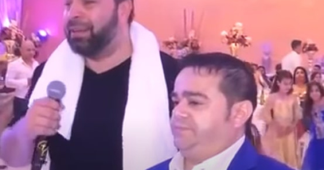 Ce onorariu ia Florin Salam și Adi Minune pentru cântările de la înmormântări