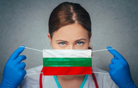 Bulgaria renunță la obligativitatea purtării măștilor în unele spații închise