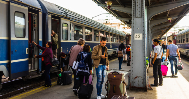 CFR Călători lansează o aplicație mobilă pentru achiziția biletelor de tren. De când va fi disponibilă
