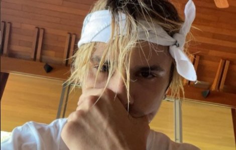 Romeo Beckham, noua imagine a casei de modă Yves Saint Laurent