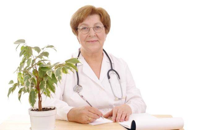 Veniturile medicilor de familie ar putea fi reduse cu 30%