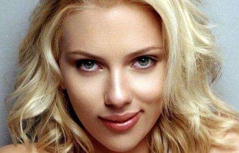 Scarlett Johansson s-a logodit