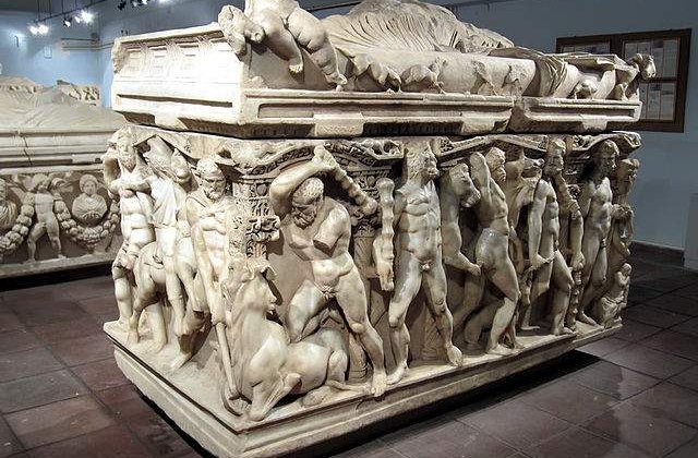 Sarcofag roman sigilat, descoperit la Alba Iulia