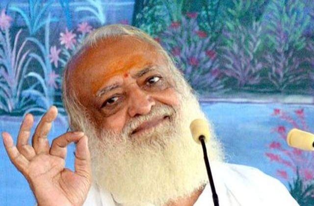 Inca un scandal in India: Guru acuzat ca a violat o adolescenta