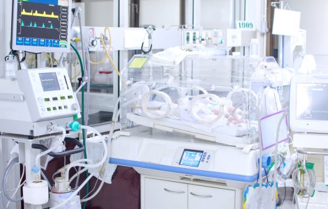 Clinica de Ortopedie Pediatrică şi Secţia de ORL a Spitalului "Grigore Alexandrescu" , dotate cu aparatură medicală complexă