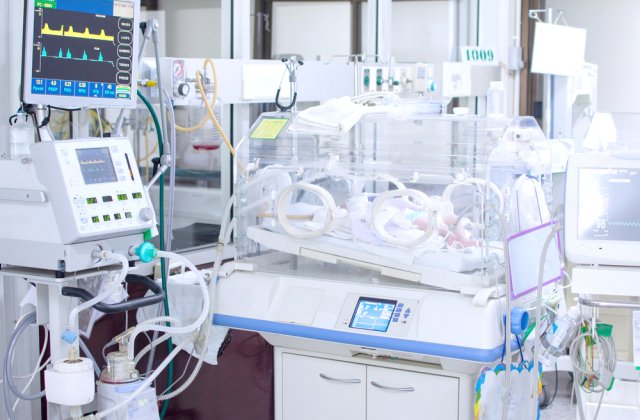 Clinica de Ortopedie Pediatrică şi Secţia de ORL a Spitalului "Grigore Alexandrescu" , dotate cu aparatură medicală complexă