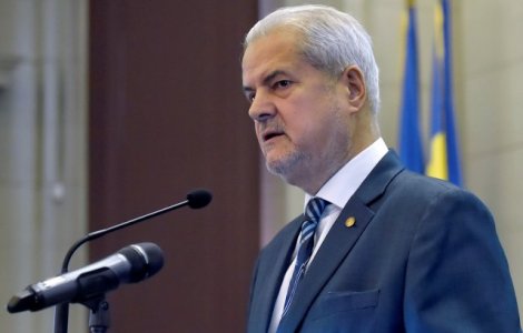 Adrian Năstase: Liberalii își pică propriul Guvern cu voturile echipei Cîțu