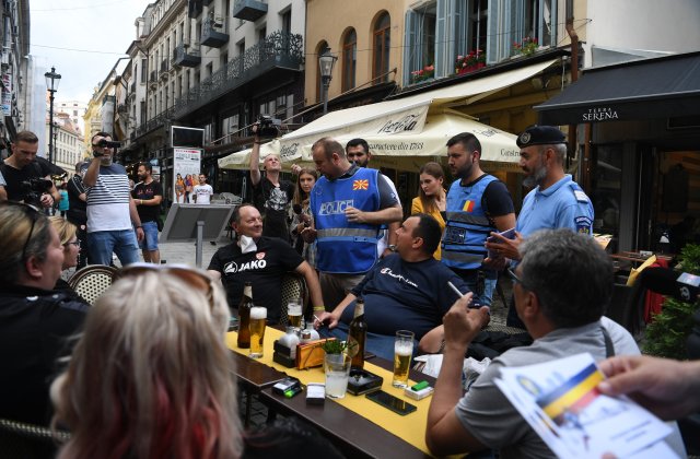 EURO 2020 | Jandarmii au dat năvală în Centrul Vechi din București. Mesajul transmis către administratorii de restaurante și suporteri