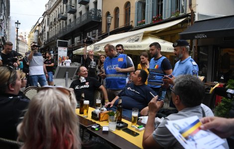 EURO 2020 | Jandarmii au dat năvală în Centrul Vechi din București. Mesajul transmis către administratorii de restaurante și suporteri